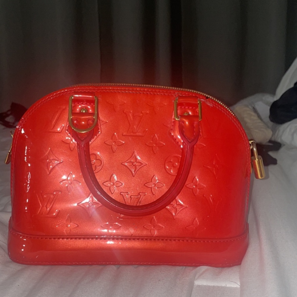 Louis Vuitton Vernis Alma BB Rose Indien